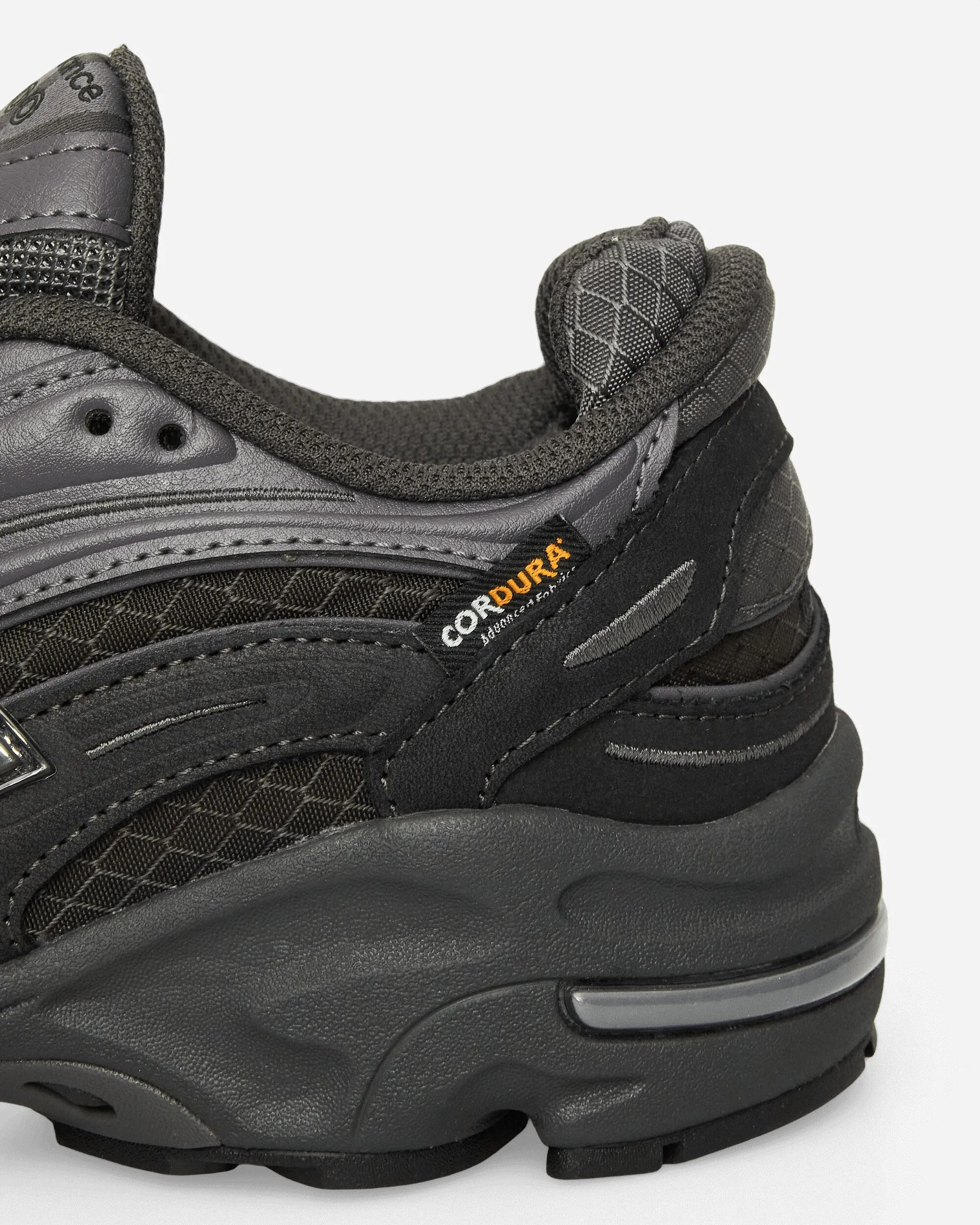 1000 Sneakers Noir Ciment / Aimant