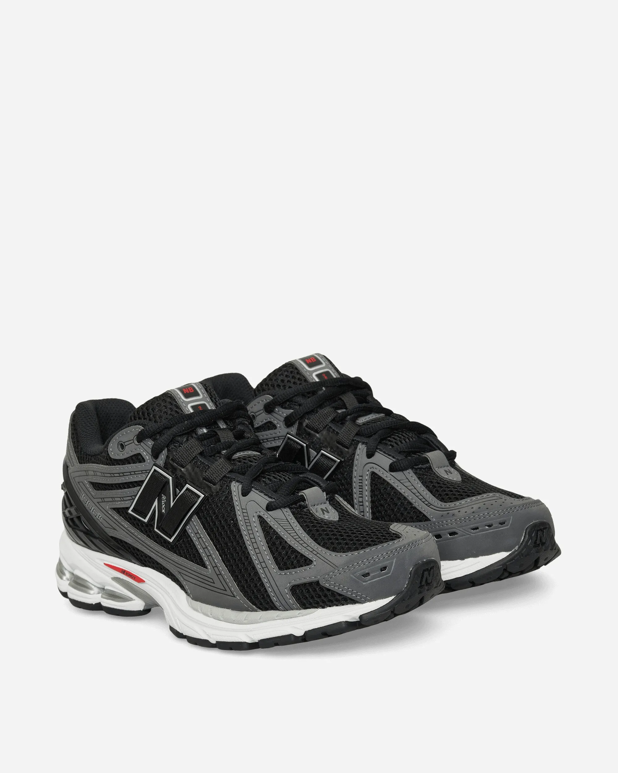 1906R Sneakers Noir / Rouge Équipe / Castlerock
