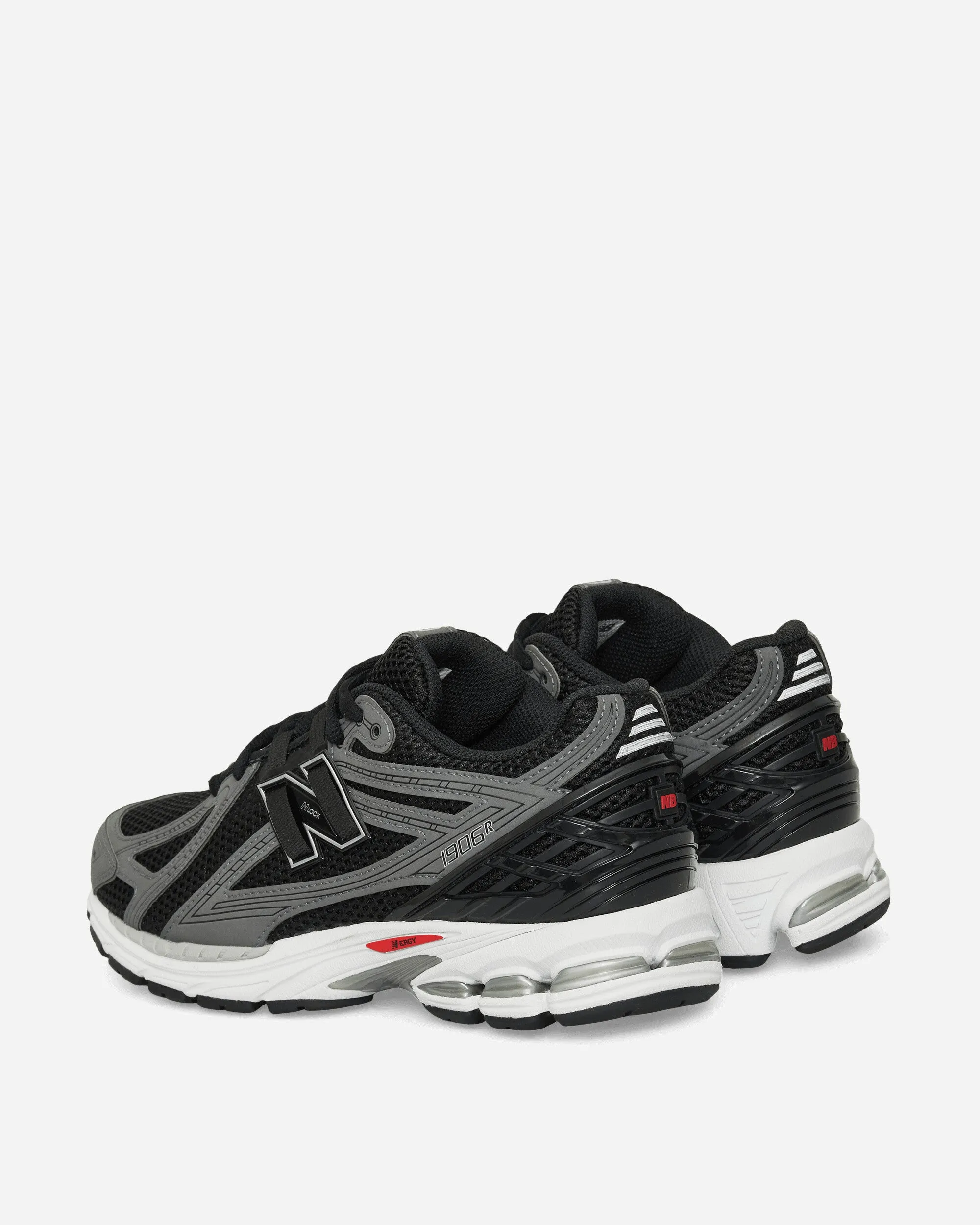 1906R Sneakers Noir / Rouge Équipe / Castlerock