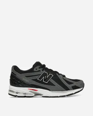 1906R Sneakers Noir / Rouge Équipe / Castlerock