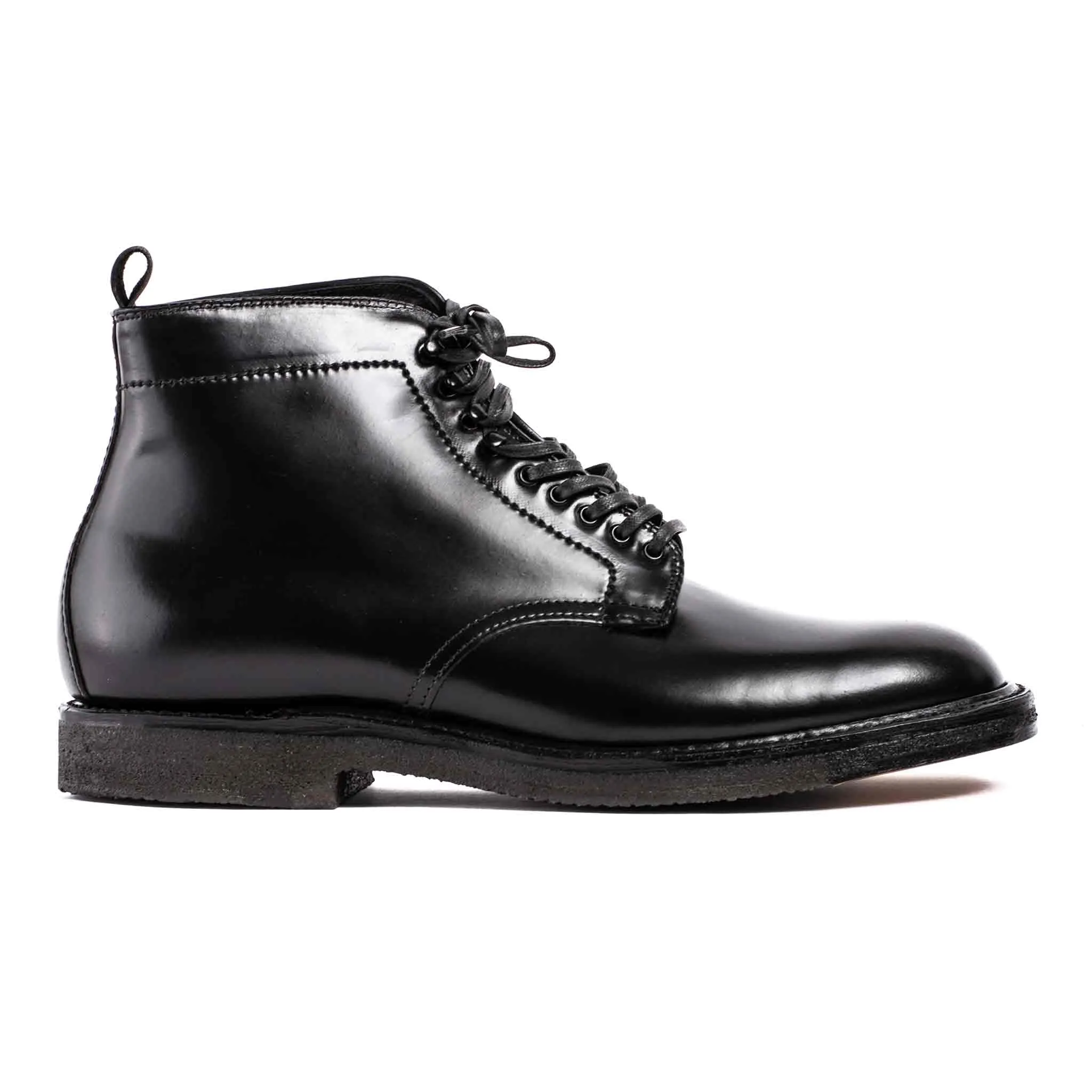 Botte Alden à bout rond en cordovan noir avec semelle en crêpe