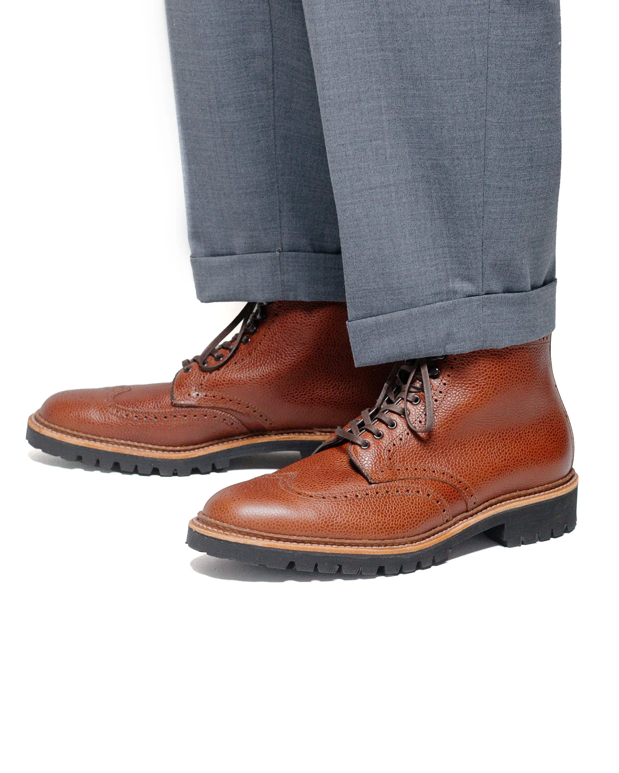 Botte courte Alden en grain de scotch marron avec semelle à crampons
