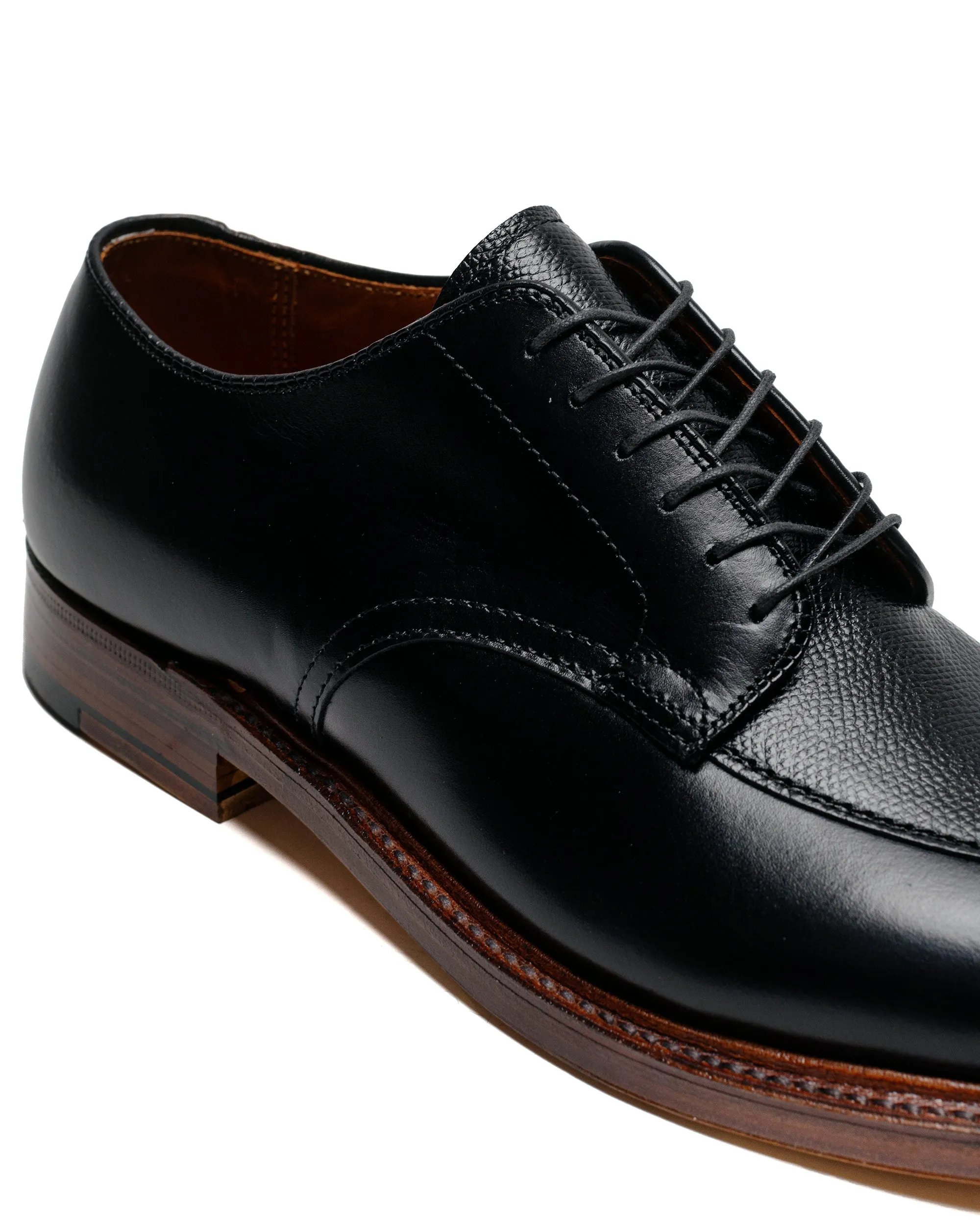 Alden V Tip Blucher en veau noir et grain Regina noir G2603