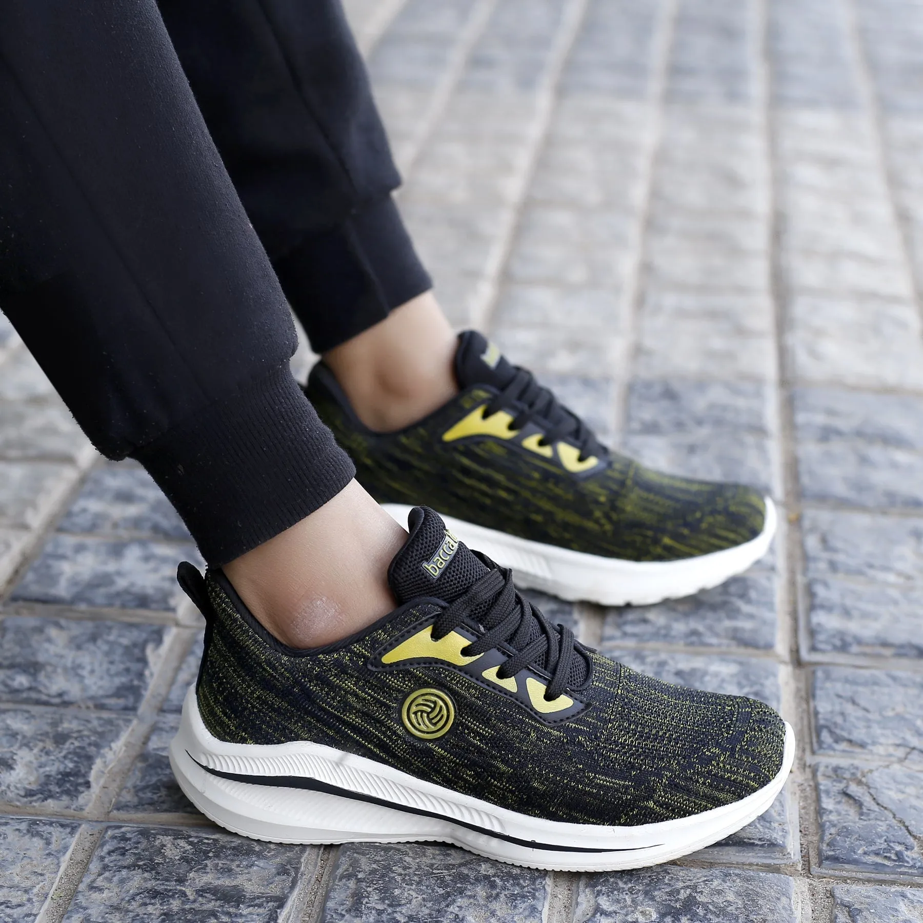Bacca Bucci Chaussures de Sport Tricotées Essentielles pour Garçons ou Filles (Âge : 8 à 12 ans)