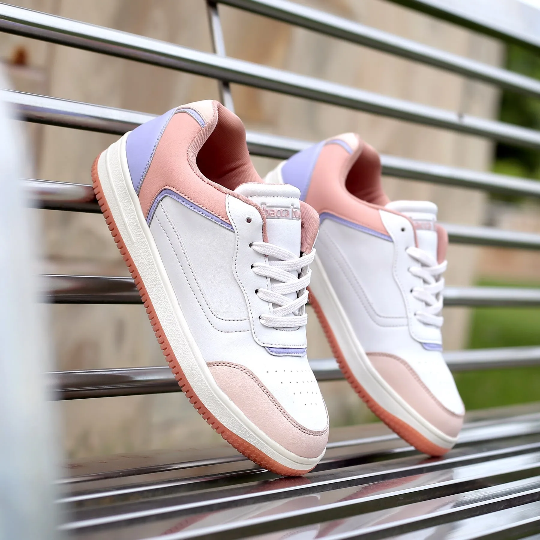 Bacca Bucci NAOMI Sneakers Basses à Semelle Plate pour Femmes