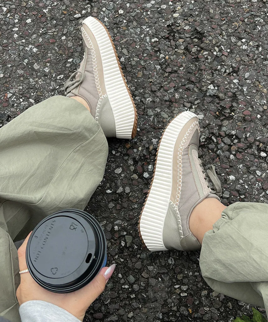 DOLEN BASKETS EN NYLON TAUPE FONCÉ