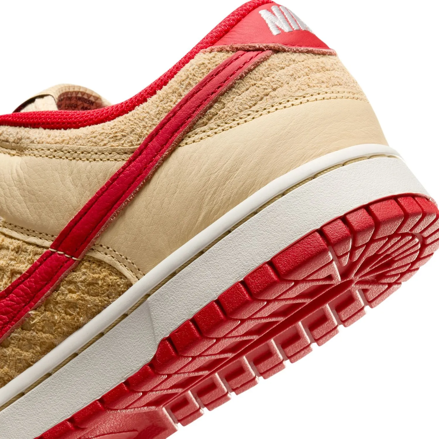 Dunk Low Retro SE 'Gaufre à la Fraise'