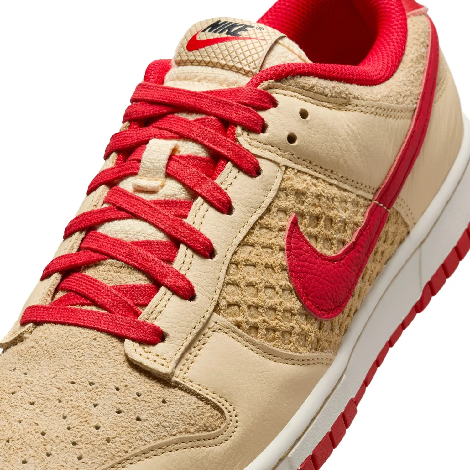 Dunk Low Retro SE 'Gaufre à la Fraise'
