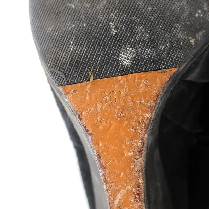 Bottes à cheville à plateforme Givenchy en daim noir avec boucle, pointure 36.5, bout pointu