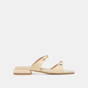 SANDALES LAVERN JAUNE CLAIR EN CUIR GRAINÉ BRILLANT