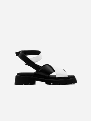 Sandales Medley Cross Strap en Cuir de Cactus Desserto® | Noir & Blanc