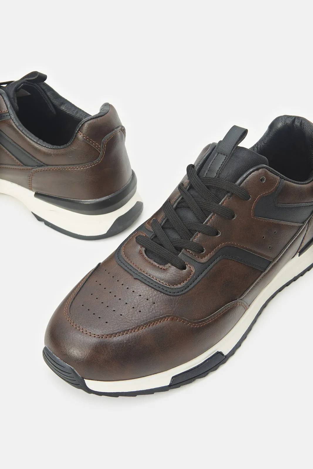 Baskets à lacets marron pour homme