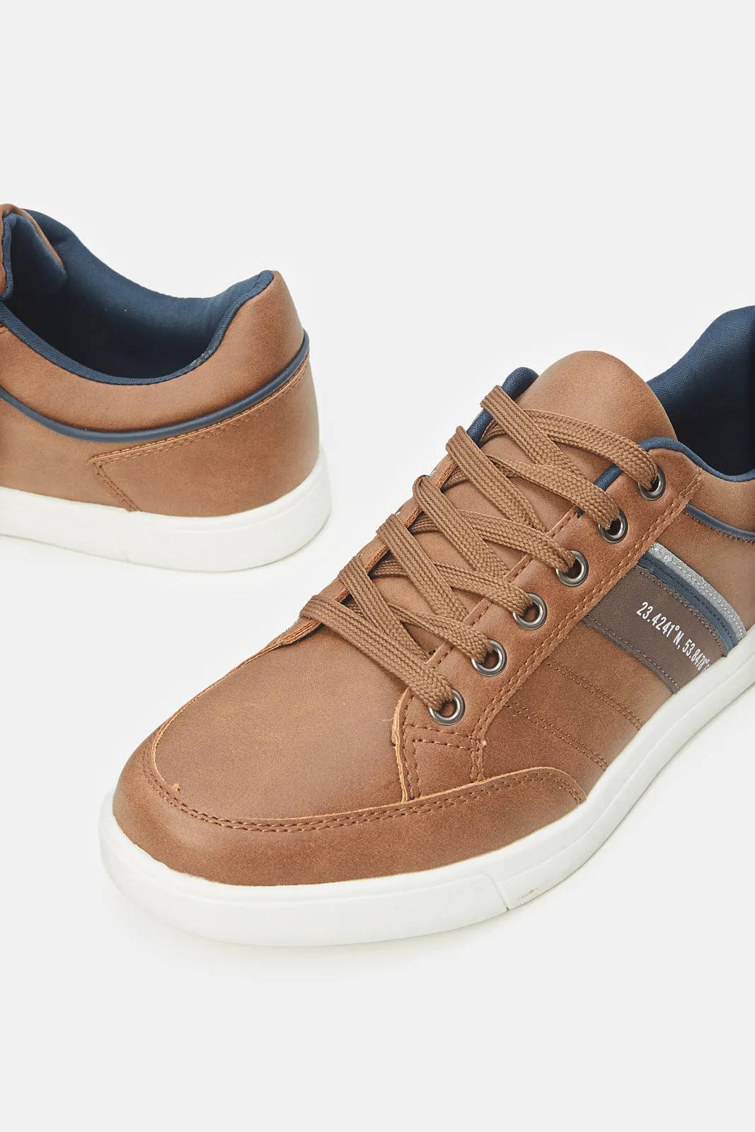 Baskets marron rayées pour hommes