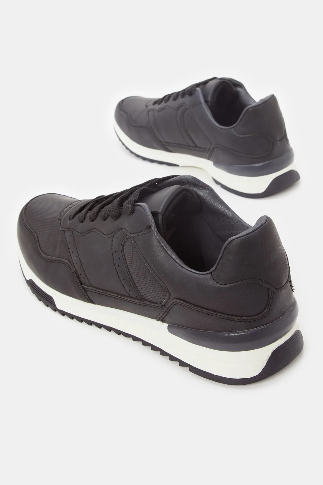 Baskets en matière bloc marine pour homme