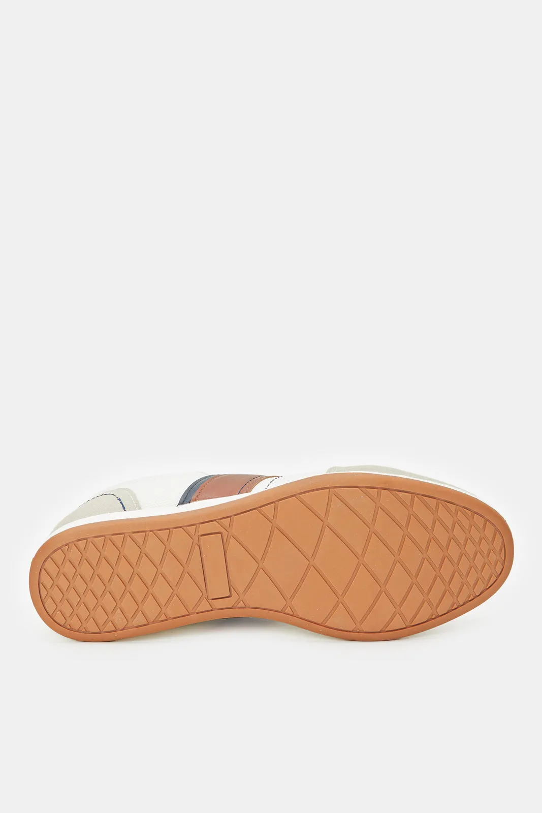 Baskets blanches en bloc de matière pour hommes