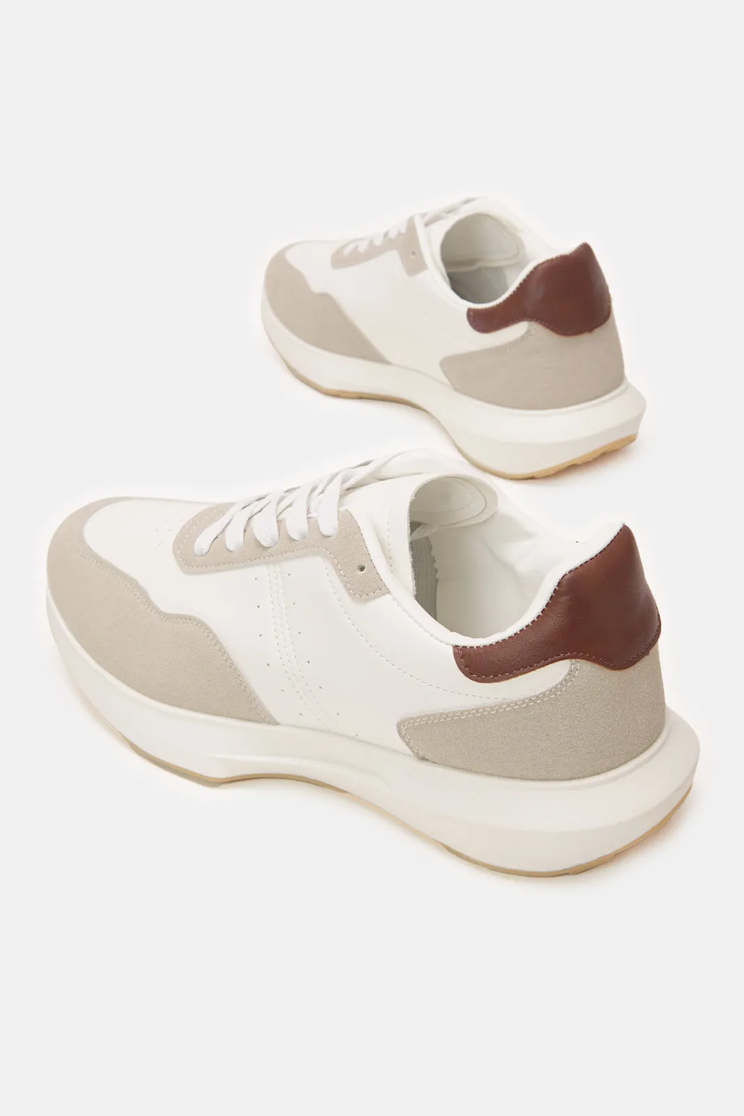 Baskets blanches en bloc de matière pour hommes
