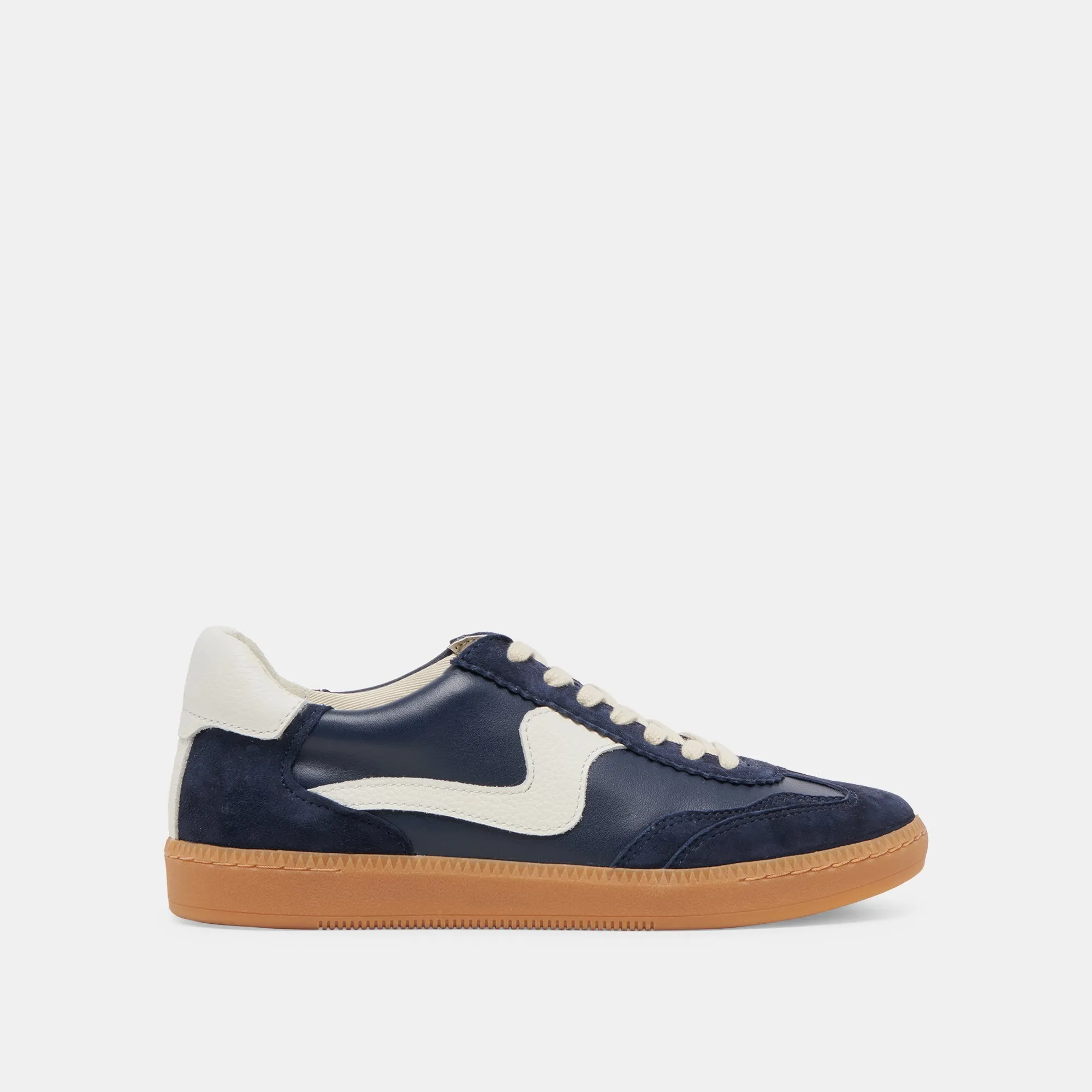 BASKETS NOTICE EN DAIM BLEU MARINE