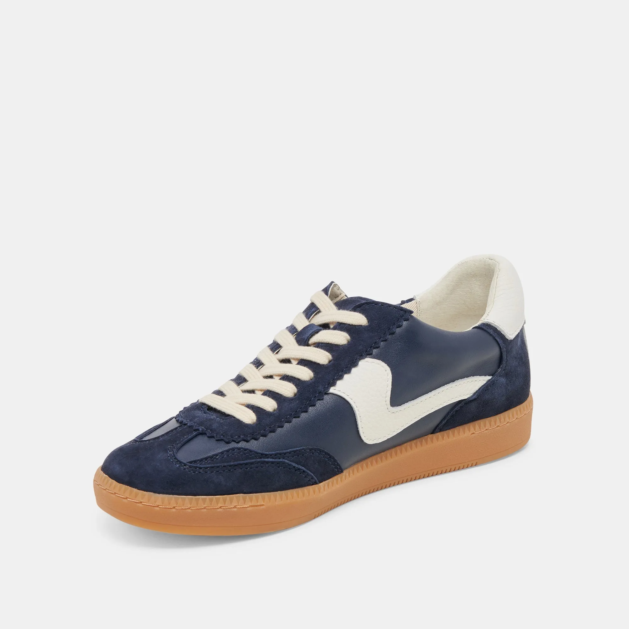 BASKETS NOTICE EN DAIM BLEU MARINE