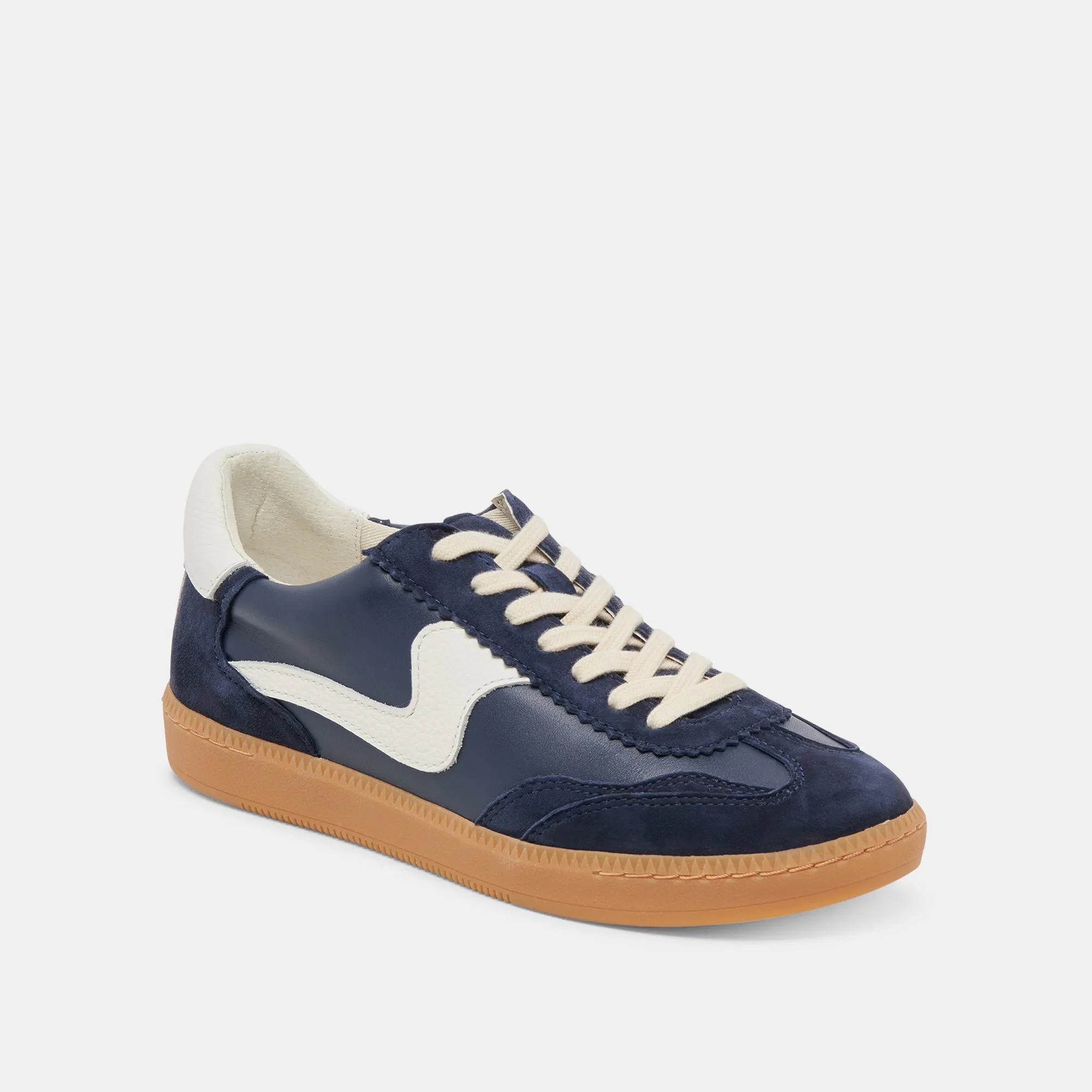 BASKETS NOTICE EN DAIM BLEU MARINE