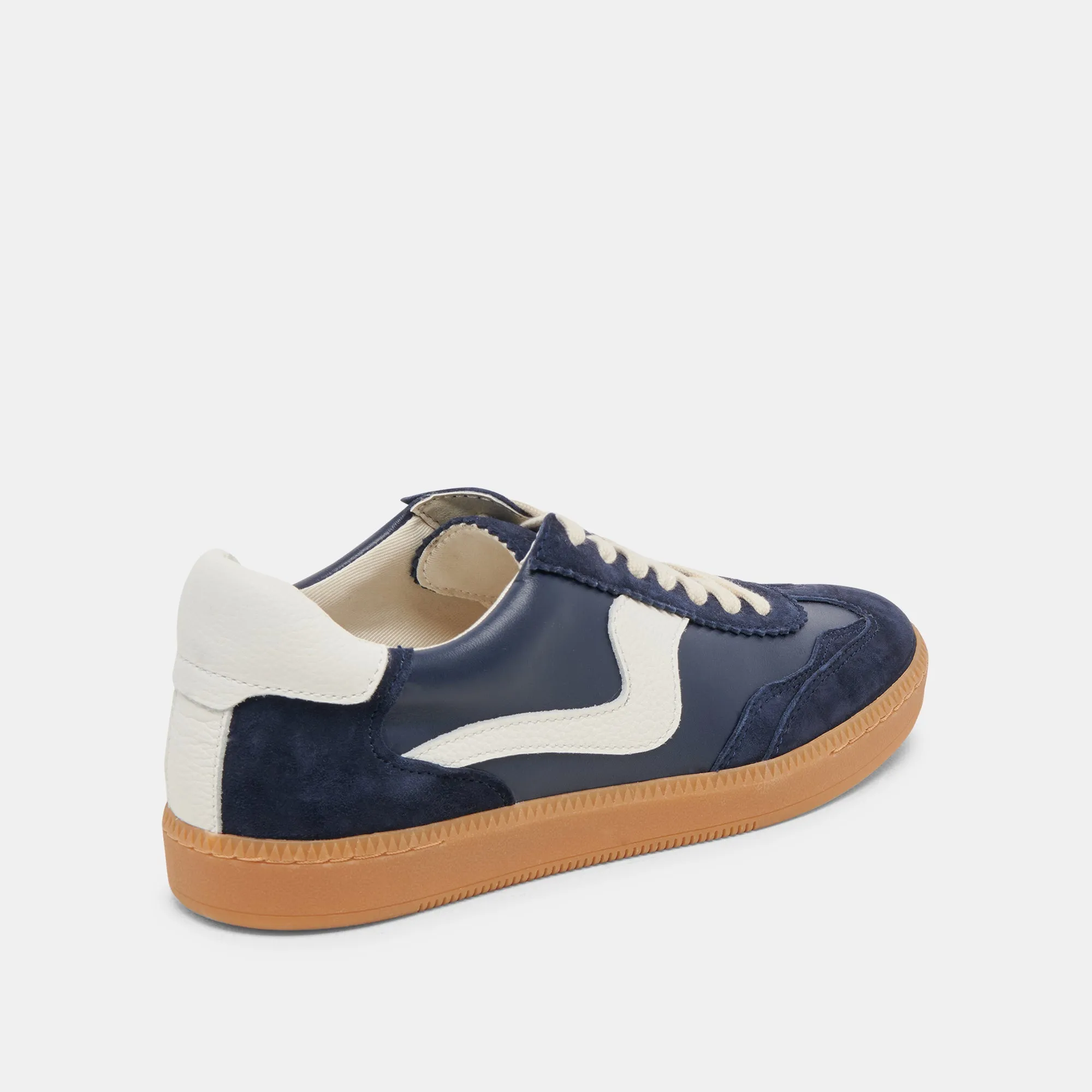 BASKETS NOTICE EN DAIM BLEU MARINE