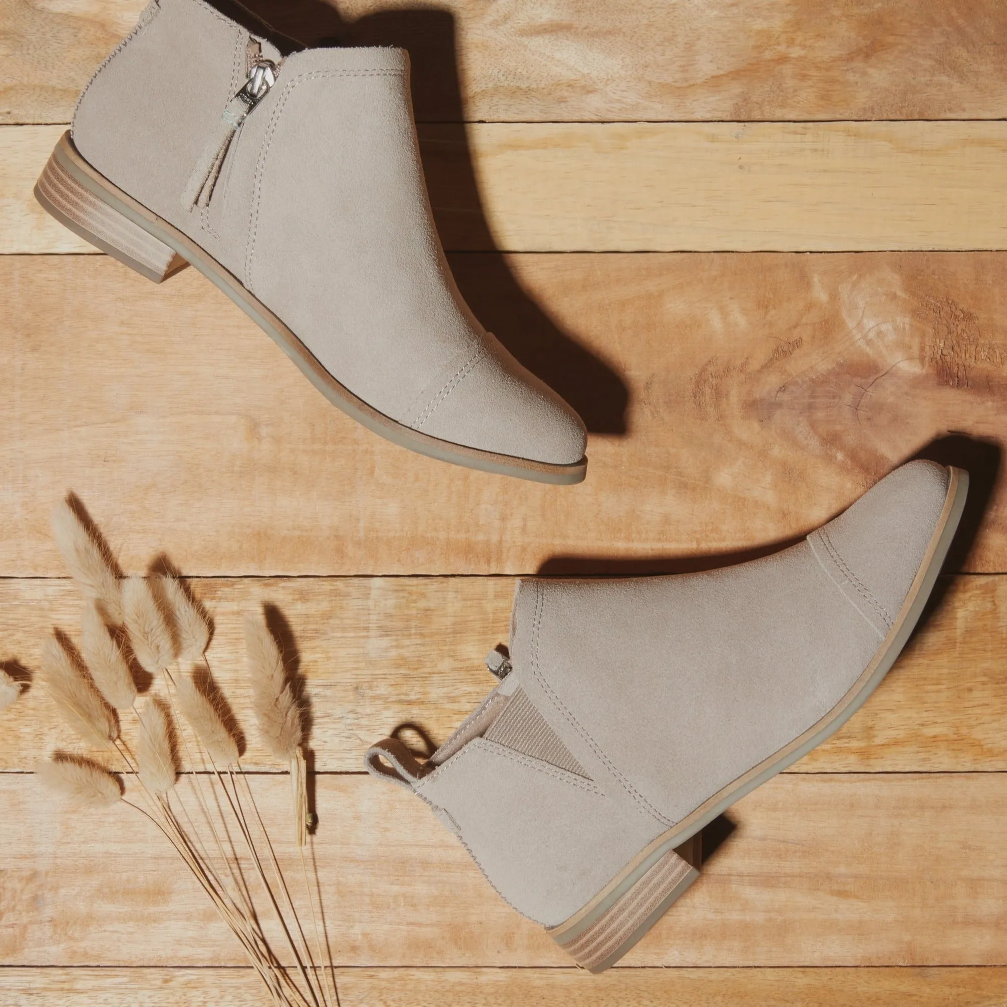 Botte cheville en daim taupe Reese