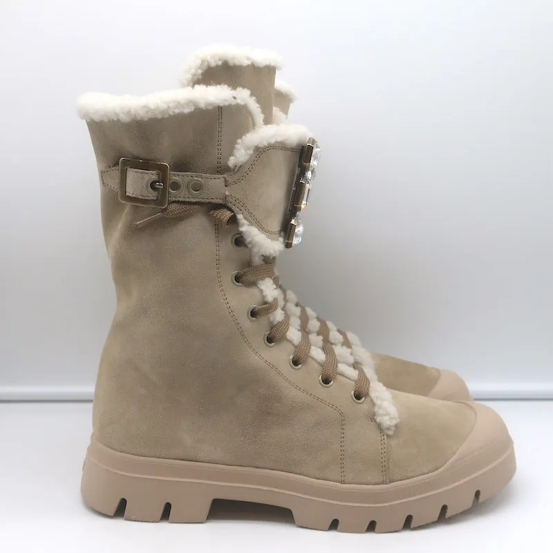 Bottes Roger Vivier Walky Viv à boucle cristal en daim beige doublées en shearling taille 38.5
