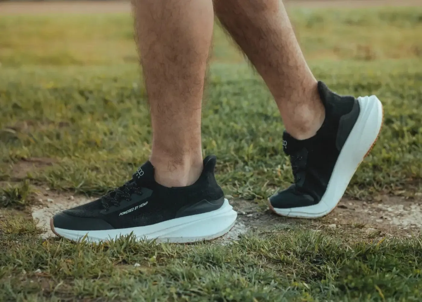 Chaussures de Course pour Hommes en Cuir de Chanvre | Noir & Blanc