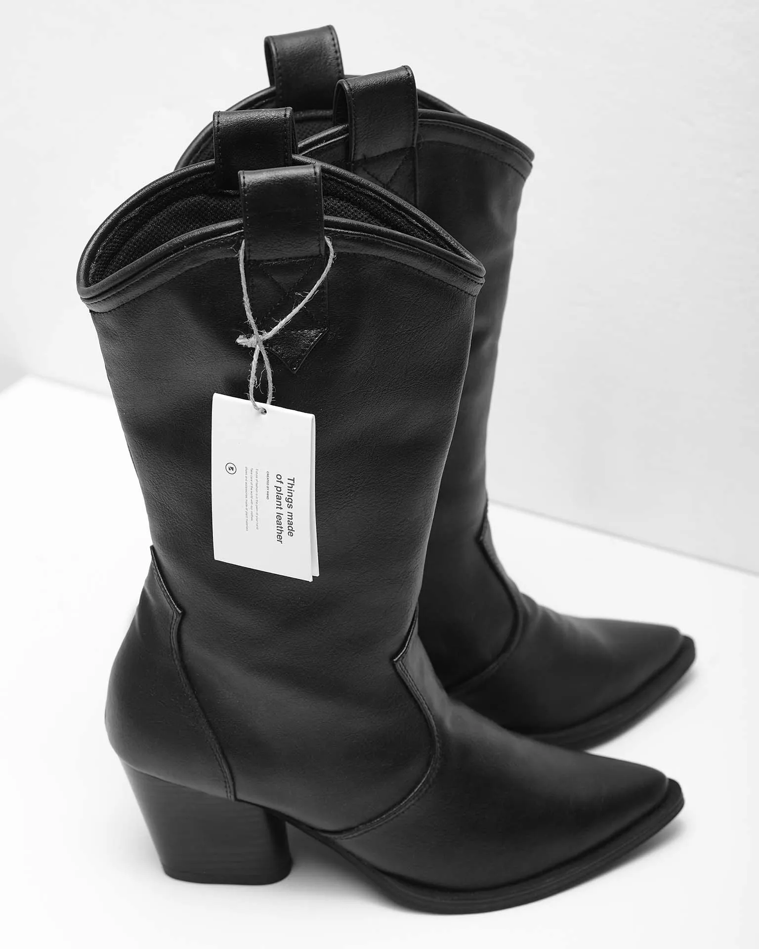 Bottes cowboy végan en simili cuir raisin pour femmes Sleeky | Noir