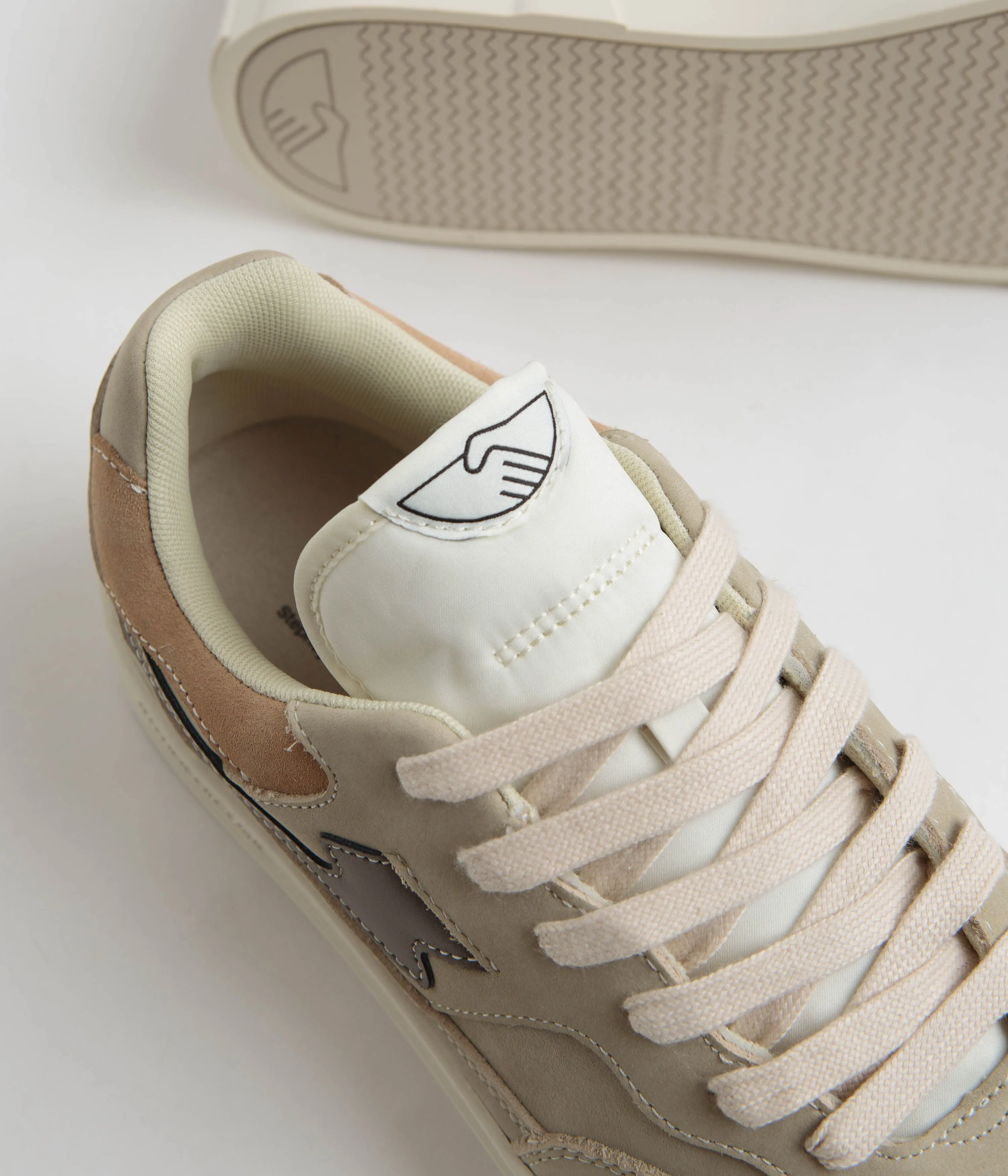 Chaussures Stepney Workers Club Pearl S-Strike en Nubuck - Sable Stepney Workers Club