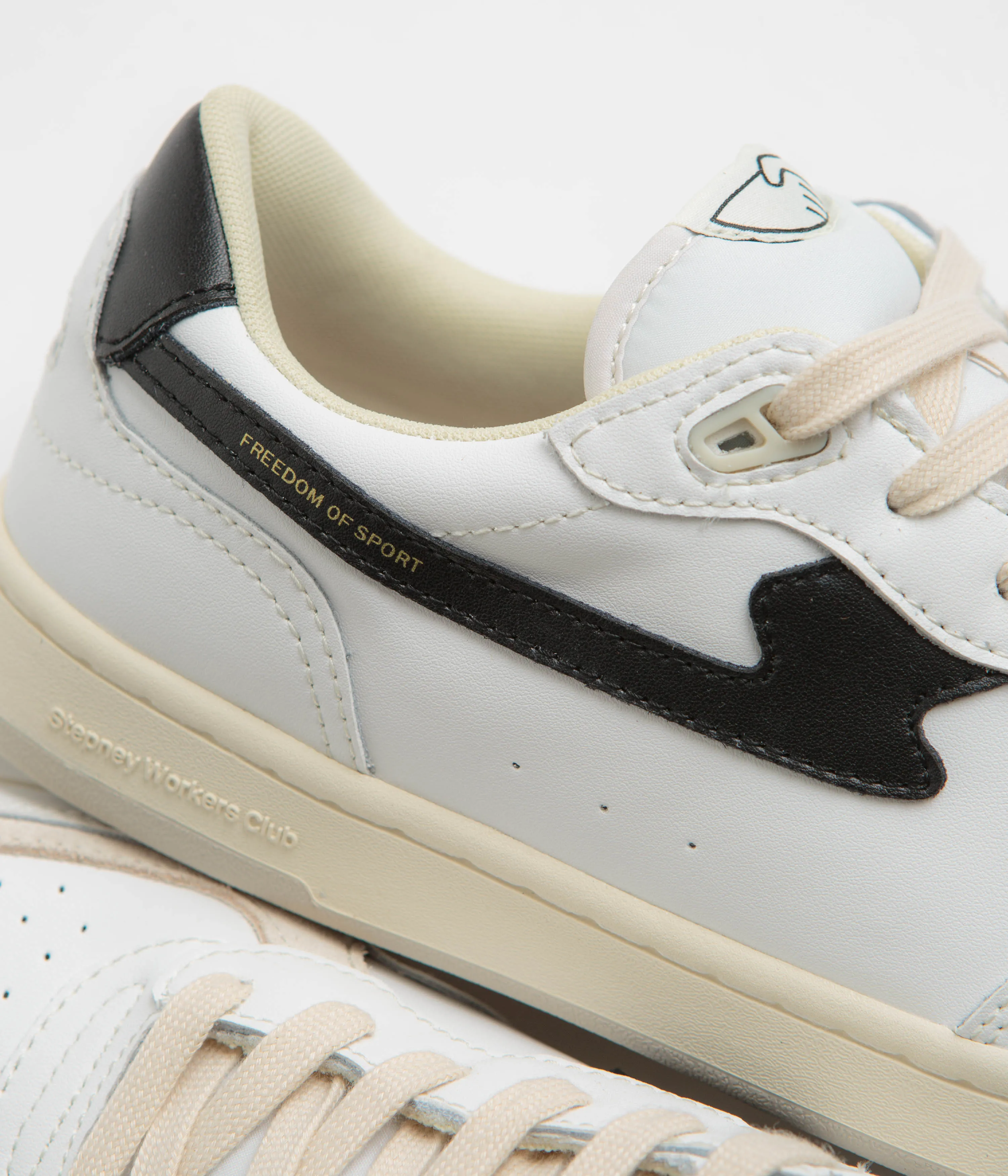 Stepney Workers Club Pro Cup 01 S-Strike Chaussures - Blanc / Noir Chaussures Stepney Workers Club