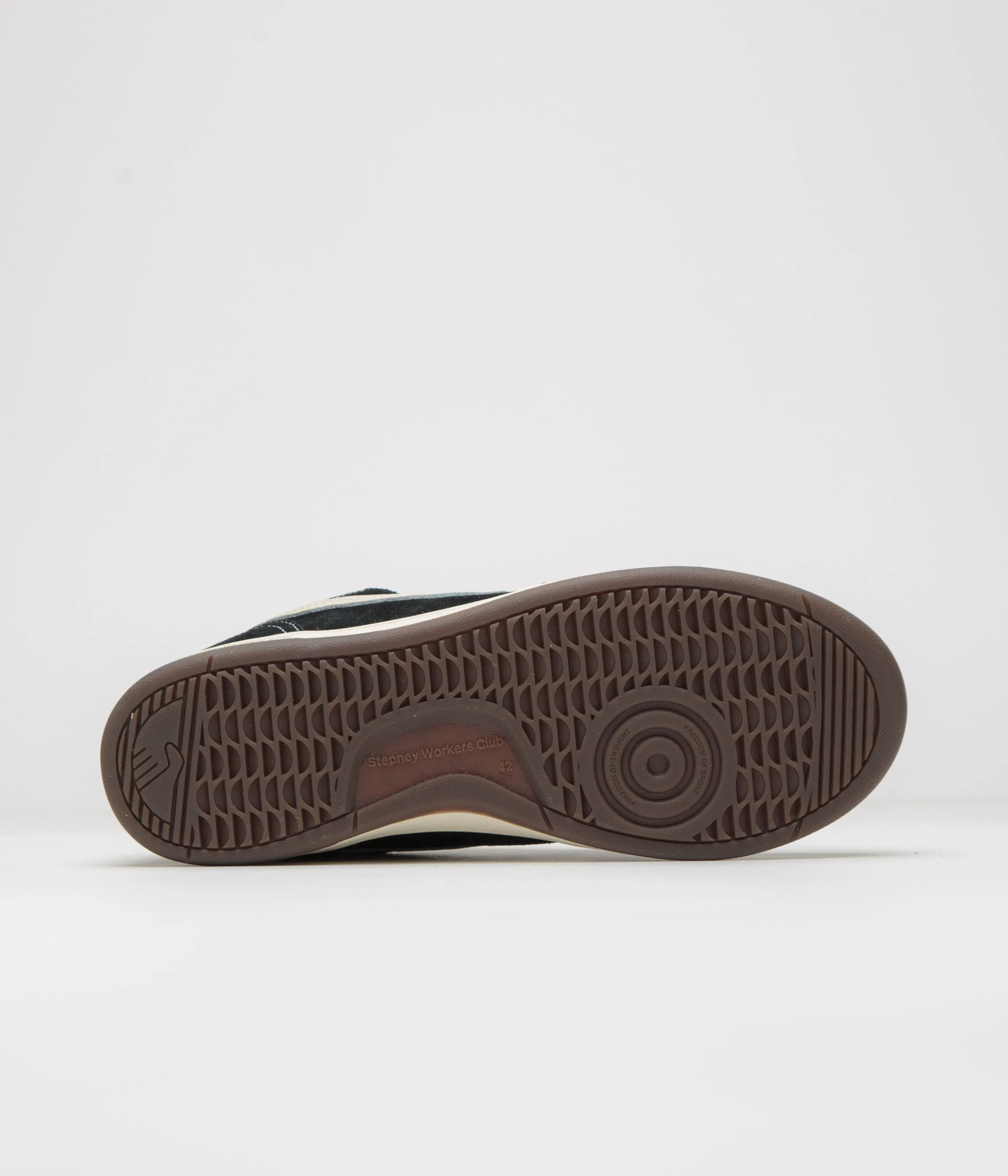 Stepney Workers Club Pro Cup 01 S-Strike Chaussures en Suède - Noir / Blanc Chaussures Stepney Workers Club