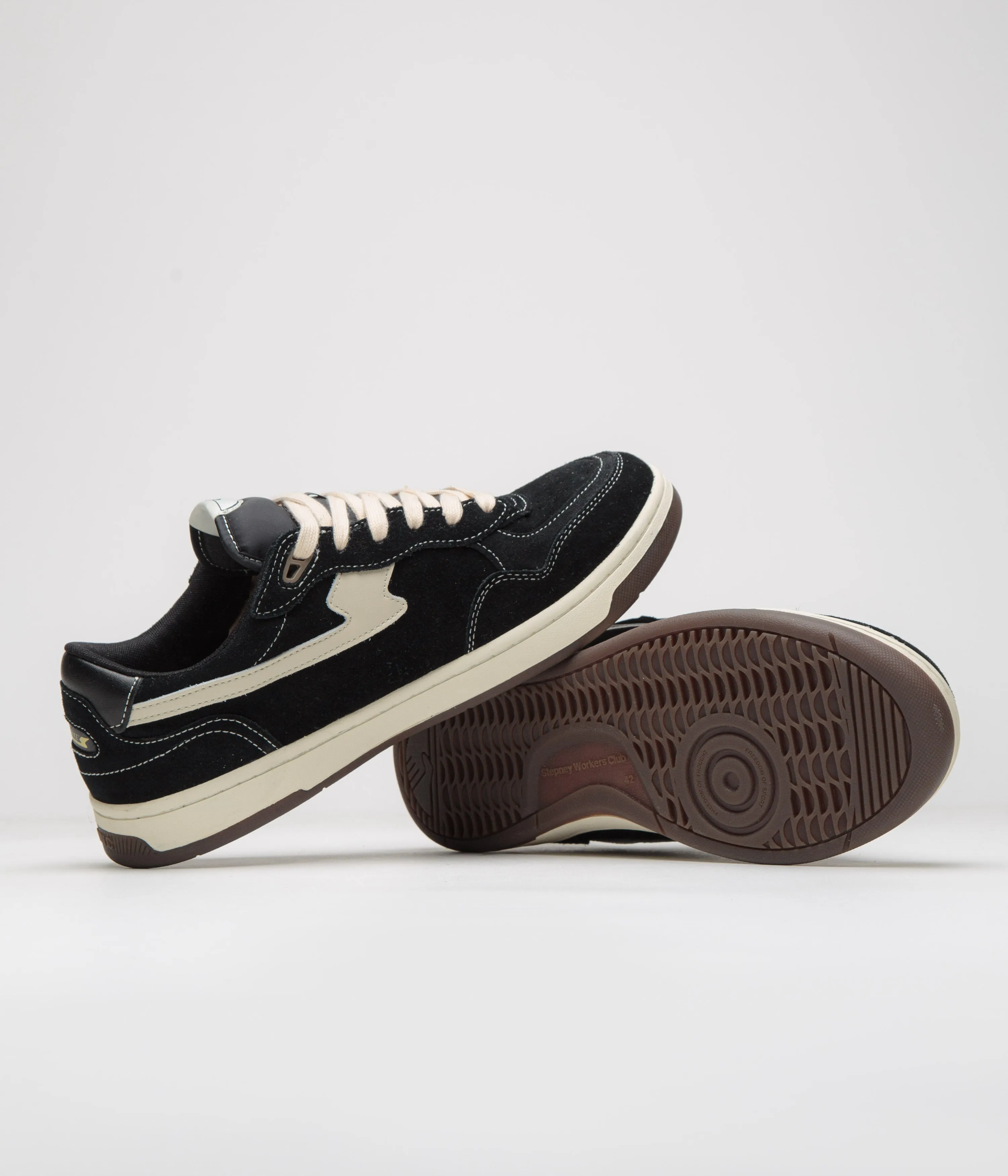 Stepney Workers Club Pro Cup 01 S-Strike Chaussures en Suède - Noir / Blanc Chaussures Stepney Workers Club